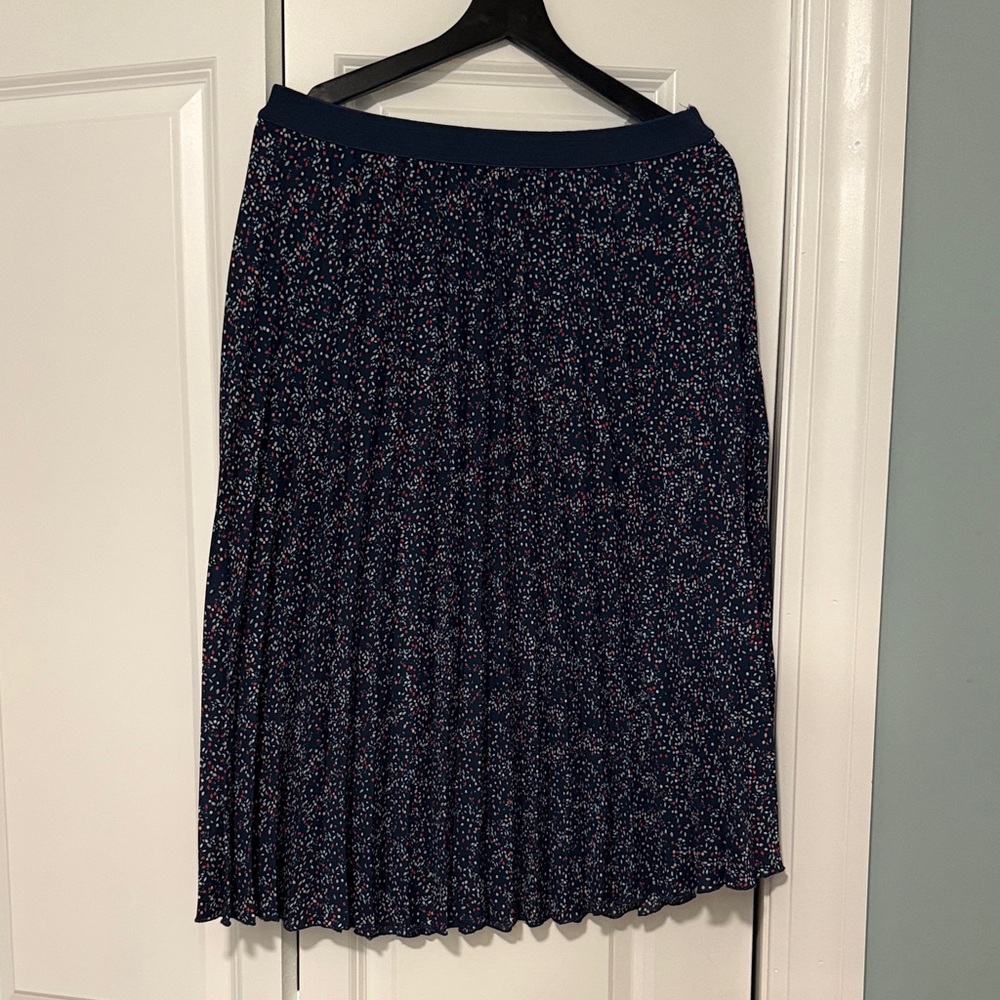 Max Studio Navy Pleated Midi Skirt with Multicolor Speckle